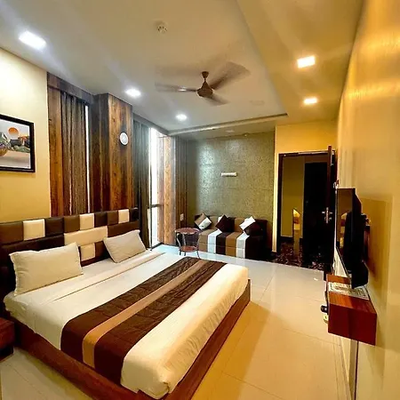Avirahi Hotel